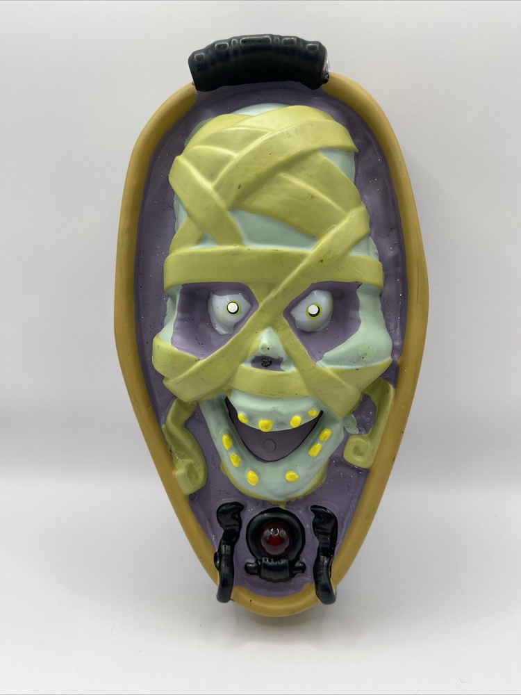 Halloween Mummy Skeleton Head Light Up Eyes Wall Hanging See Description H2