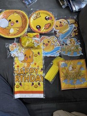 Super Cute Rubber Duckie Birthday Decorations For 10 Guest