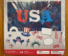 USA Photo Booth Kit Contains: 14 Props + Backdrop By: American Greetings NIP!