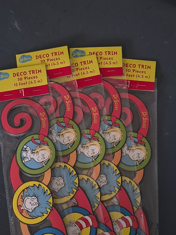Dr.Seuss Deco Trim Border Party Decor NIP. 75 Ft. Total. NOS