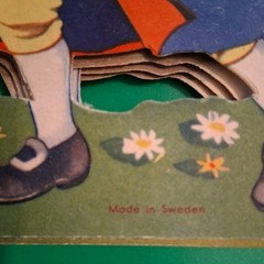 Swedish Dancing Couple Fold-Out Paper Row Table Decor