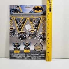 Batman 7 Piece Hanging & Table Top Birthday Party Decoration Kit New In Pack
