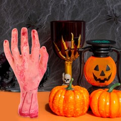 2PCS Broken Men Hand Blood Horror Bloody Limbs Novelty Dead Broken Hand Gadgets