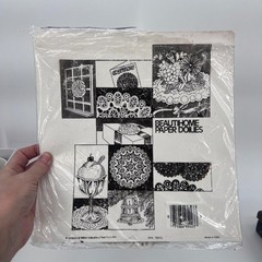 VTG Lace Medallion Paper Doilies 2 Pkgs NEW & 1 Assorted Open Pkg 150+