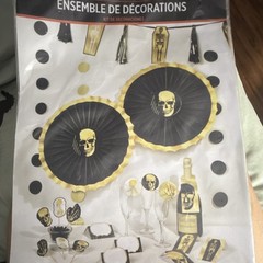 Amscan Skull Skeletons & Skulls Party Scene Setter Kit Black Gold Adults 244561