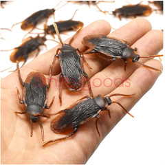 Prank Cockroaches Realistic Cock Roach Rubber Fake Creepy Bugs Gag Toy Joke 40pc