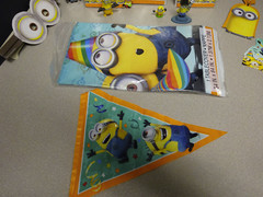 Mixed Lot Despicable Me Minions, Happy Birthday Sign Cake Toppers 24 Invitations