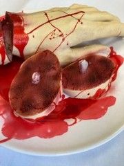 Halloween Prop Severed Hand on a Plate Decoration Zombie Gore Fingers Chop Shop