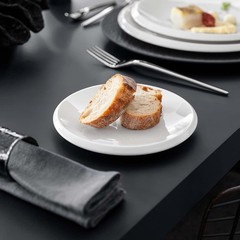 Villeroy & Boch NewMoon Collection Bread Plate, Premium 6.25 in, Creamy White