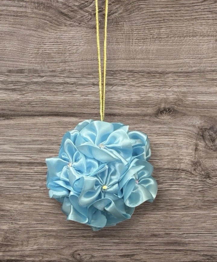 Small artificial Flower Pomander Ball – Wedding, Party and Home Decor