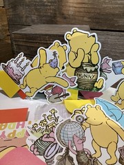 9pc Winnie the Pooh 3D centerpieces – double-sided honeycomb table toppers