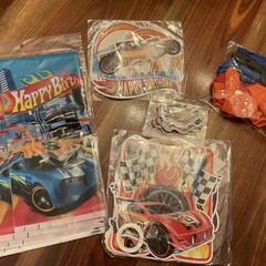Hot Wheels Party Decoration’s Cupcake Toppers, Banner Ballon’s & Table Decors.
