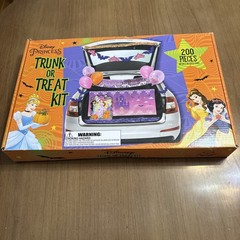 Disney PRINCESS Halloween Trunk Or Treat or Party Decor Kit 200 Pieces NIP