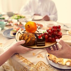 2 Set Ramadan and Eid Wooden Moon and Star Tray Tableware Decoration