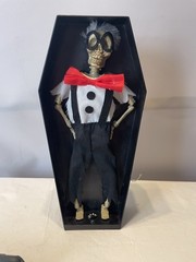Halloween Dancing Skeleton Decoration – Halloween Magic – 2015 – ALDI