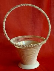 2 Vtg 50’s Plastic Net Party Nut Candy Cups Shower Favors West Germany 7″ READ