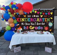 2026 Kindergarten Graduation Banner Backdrop 6x4FT So Long Kindergarten It’s Bee