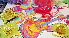 AS IS LOT Vintage CINCO DE MAYO Foil Arcades CUTOUTS Garlands BEADS Maracas