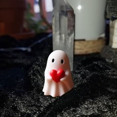 Middle Finger Cute Ghost Statue Scary Ghost Figurines Halloween Decorations JQ