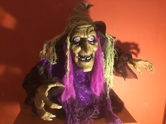 ANIMATED WITCH GROUNDBREAKER HALLOWEEN DECOR PROP SCARY SOUND LIGHT MOVEMENT