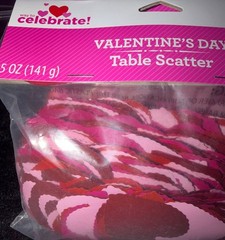 Way to celebrate Valentine’s Day table Scatter, pink and red