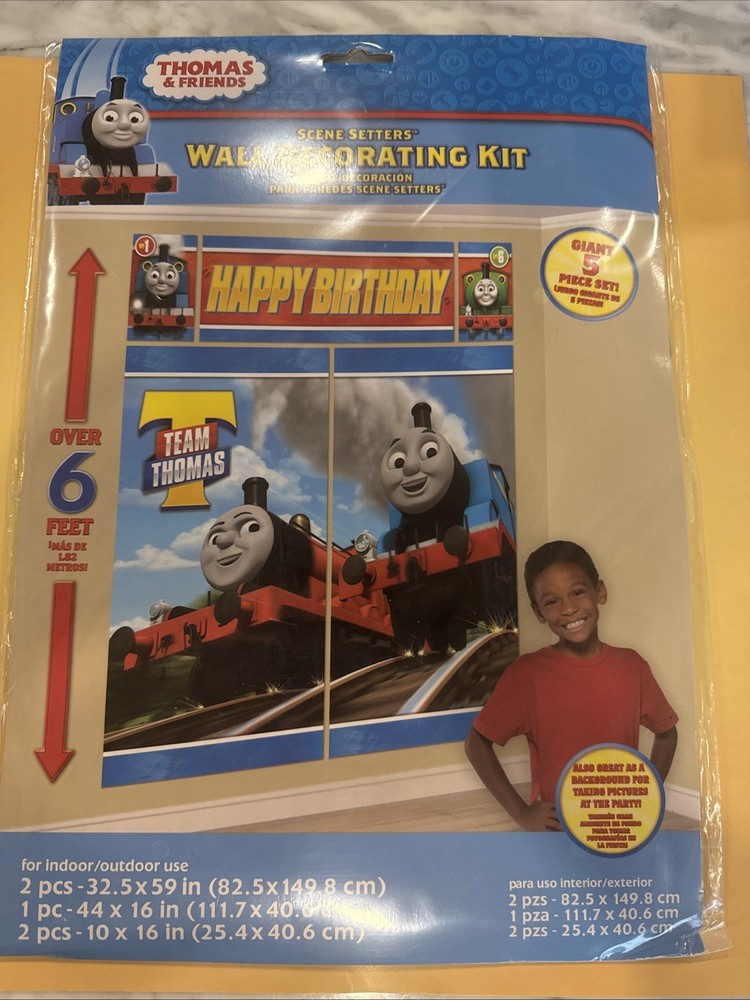 Thomas & Friends Giant Scene Setter Wall Decorating Kit Giant 5 Piece Set Party