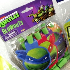 TMNT Ninja Turtles Nickelodeon Part Supplies Lot – Banner Blowouts Masks Etc