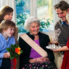 100th Birthday Decorations Women, Including Crown/Tiara, Rose Gold