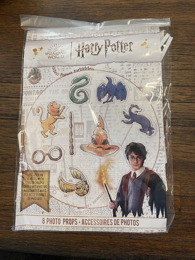 HARRY POTTER party Decorations 8 Photo Props NIP New Wizarding World Birthday