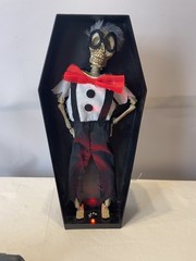 Halloween Dancing Skeleton Decoration – Halloween Magic – 2015 – ALDI