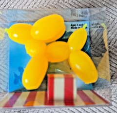 Rhode Island Novelty 2.5 Inch 2-Stretchy Balloon Dog (1 Pink & 1 Yellow) NIB