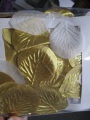 1200 Metallic Gold & White Rose Petals, Party Supplies, NIB