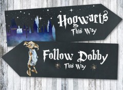 4 School of Magic Wizards Chalkboard Effect Party Decoration Arrow Signs