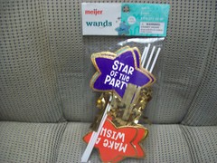 Party Wands, Package of 8 Star Shaped 8.75″ Plastic Wands with Gold Streamers
