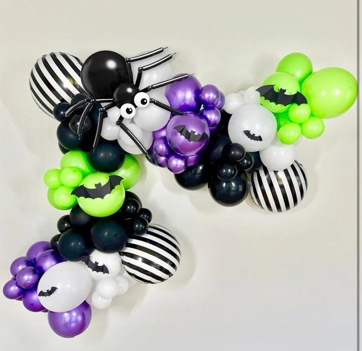 Halloween Party Decoration Kit with Black and Purple Balloons