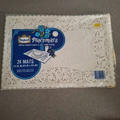 1970s Set 20 Roylcraft USA Lace Paper Embossed Placemat Mats Wedding Tea Time