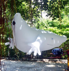 2025 Popular Halloween Courtyard Bar Haunted House Shopping Mall Decoration Can