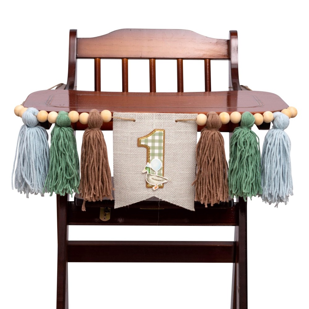 Wild Duck High Chair Banner – Lucky Mallard Duck First Party Decoration, Gree…
