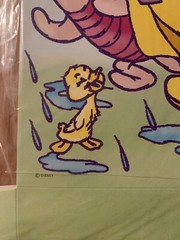 DISNEY Fold Out Honeycomb Tissue Centerpiece Winnie the Pooh, Piglet-vintage