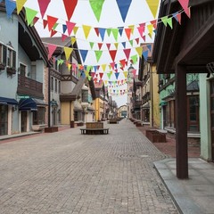 1050ft/320M Multicoloured Bunting Banner 600Pcs for Indoor Outdoor New Boxed