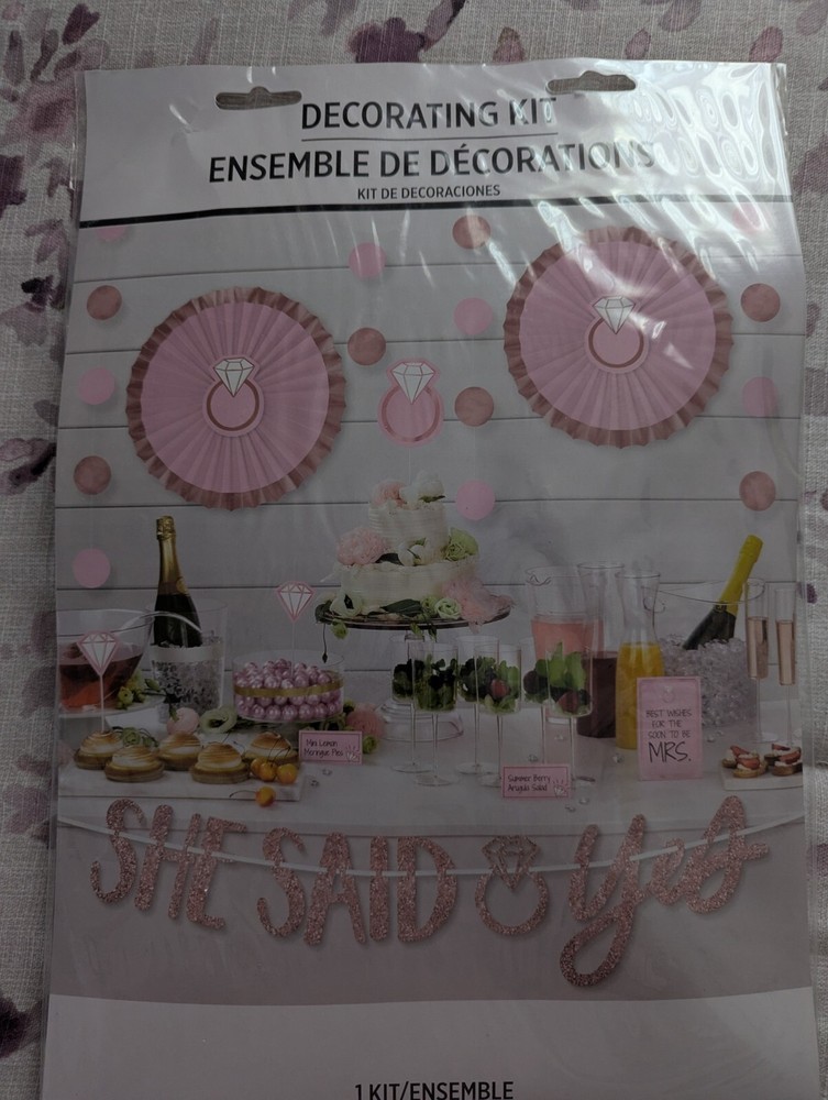 Bridal Shower Decorating Kit «She Said Yes»