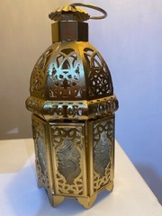 «Elegant Metallic Ramadan Lentern – A spiritual Glow With a Copper Touch «