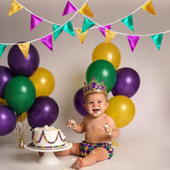 New Orleans Party Decorations Purple Green and Gold Metallic Fabric Triangle Pen