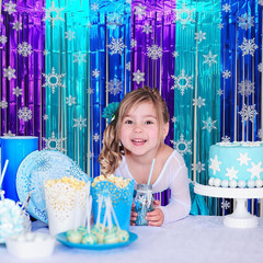 Snowflake Party Decorations 2 Pack Winter Ice Birthday Party Supplies 3.3X6.6Ft