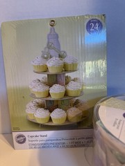 NEW Wilton Baby Shower Cupcake Stand & 20 Ct. Party Favor Kit – Gender Neutral