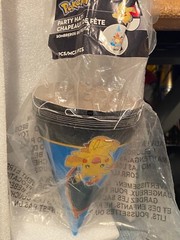 2014 8 Pokemon Party Hats w/Charizard, Pikachu, Meowth *Open/Unused* ooo1