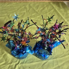 FUN Multicolored Metallic Blue Bottom 9″ Balloon Weight 2 pc set