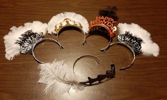 5 Happy New Year Headband Fearther Swing Tiaras White And Black Feathers