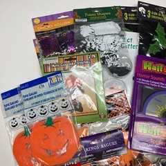Large lot 25+ Halloween party/crafts, teacher classroom decor – All NEW sealed