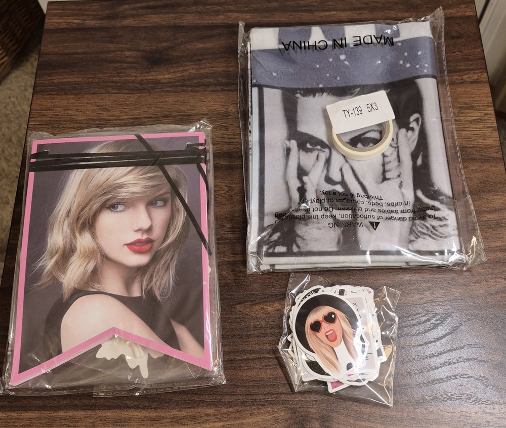 Taylor Swift Party Supplies Invitations Balloons Banner Stickers NEW